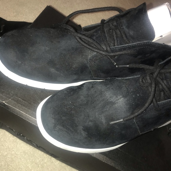 UGG Mens Freamon Black Ankle Boots Size 10 - Picture 2 of 7